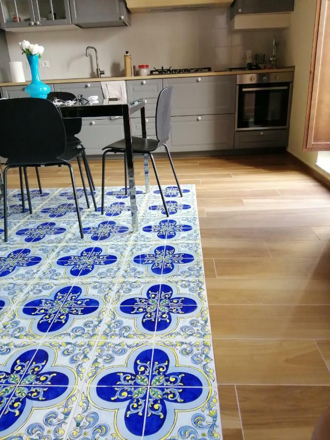 Casa Masuccio Διαμέρισμα Σαλέρνο Εξωτερικό φωτογραφία